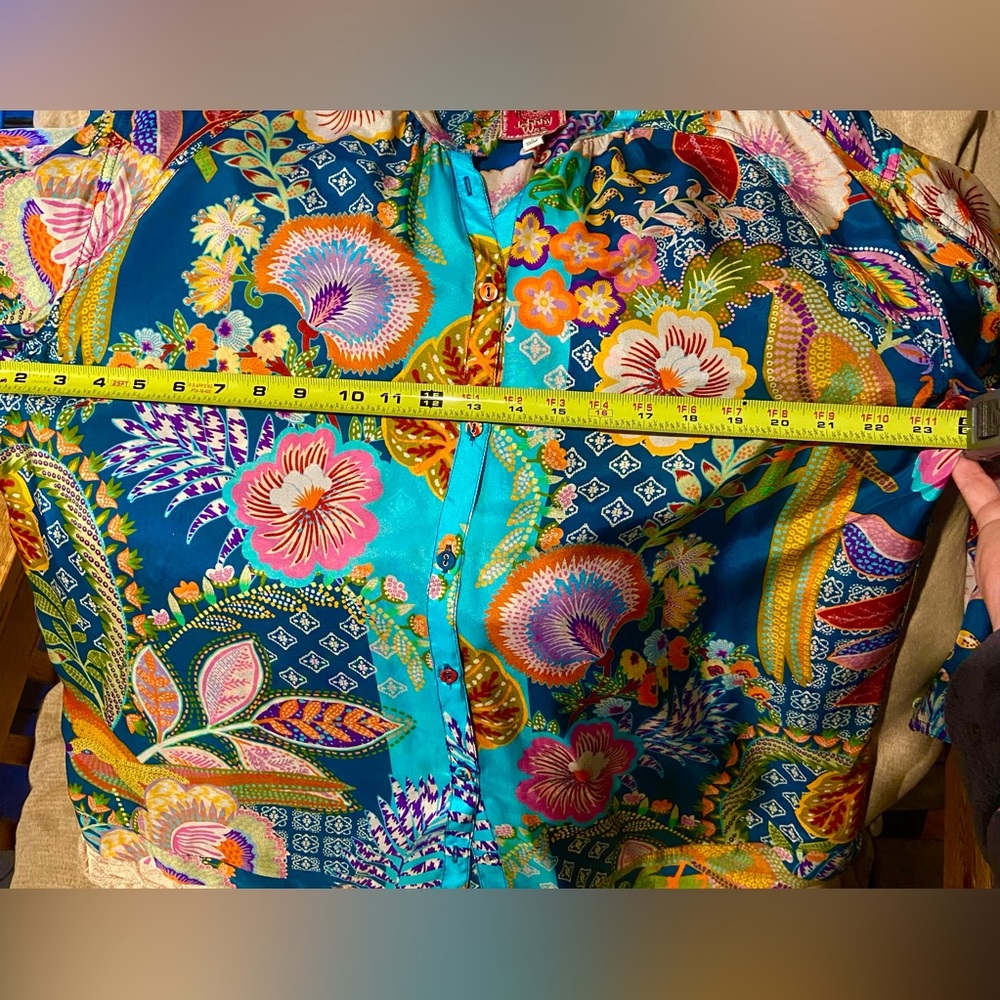 Johnny Was 100% Silk Kalani Blouse. Size L. - Picture 15 of 16